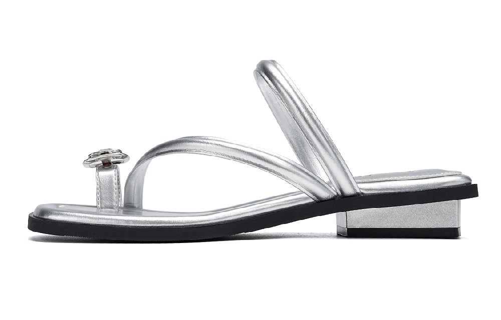 EBLAN Flip Flops Women's Silver
