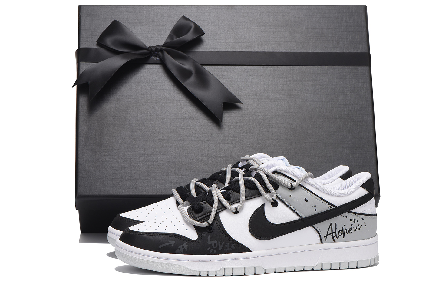 Nike Dunk Skateboard Shoes Men Low-Top Gray