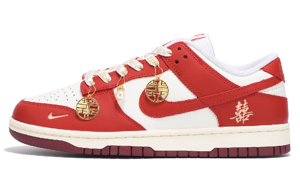 Nike Dunk Anti-Slip Wear-Resistant Low-Top Skateboard Shoes Women's Red