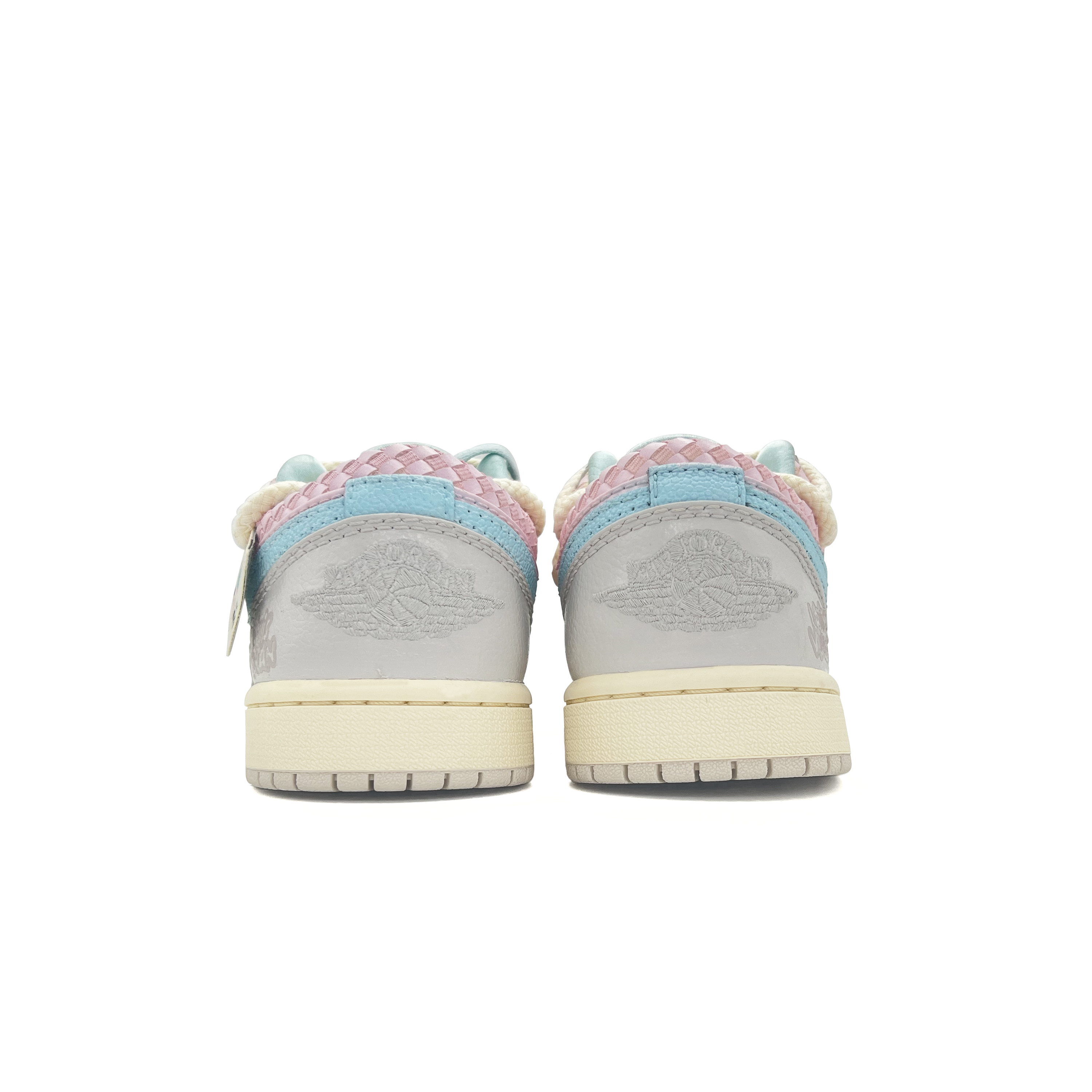 JORDAN Air JORDAN 1 Vintage Basketball Shoes Women's Low-Top Blue Pink купить в интернет-магазине Yoocart с быстрой доставкой по России.