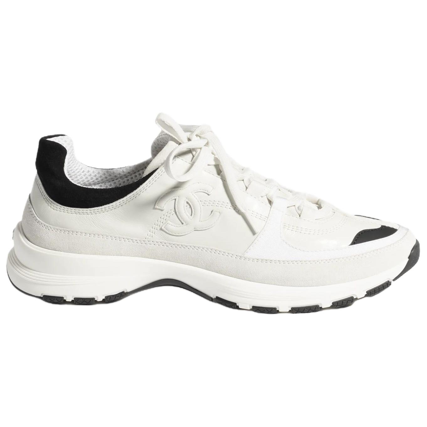 CHANEL 25A Low Top Casual Shoes Women's White