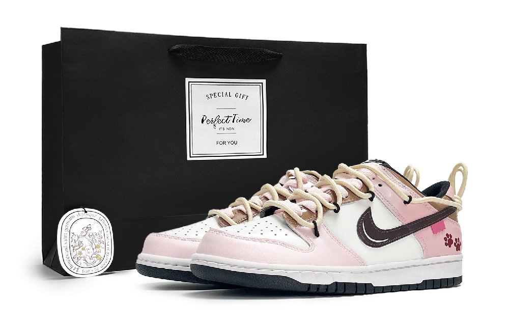Nike Dunk Anti Slip And Wear Resistant Lightweight Low Top Skateboard Shoes Unisex Pink White