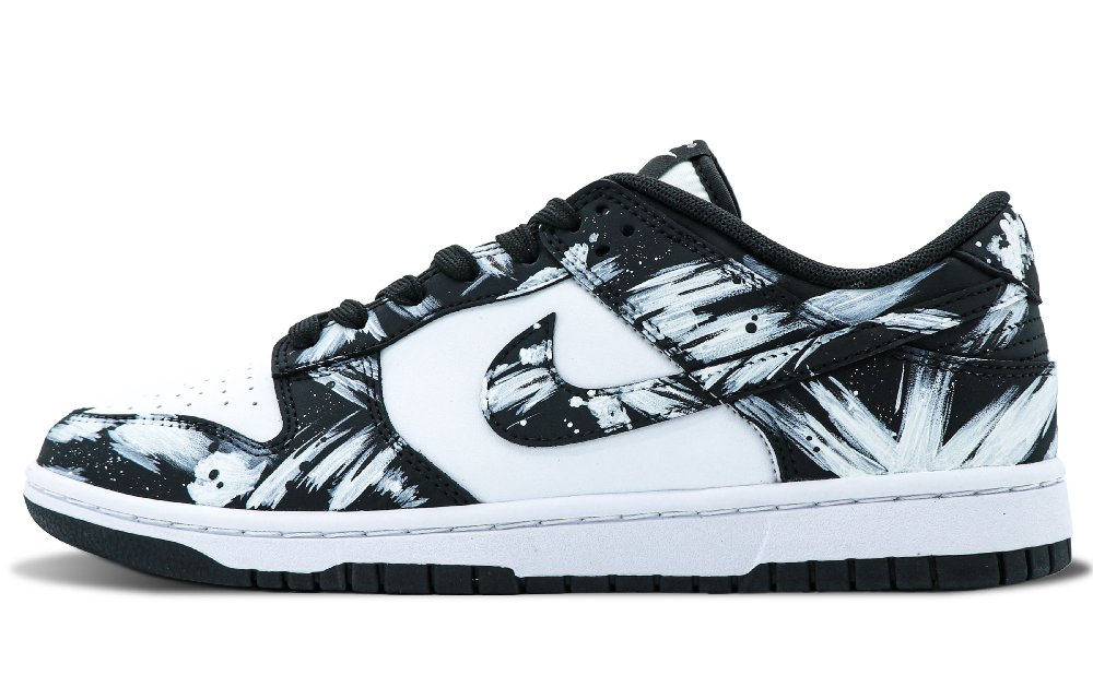 Nike Dunk Low Thermal Coverage Low Top Skateboard Shoes GS Black White