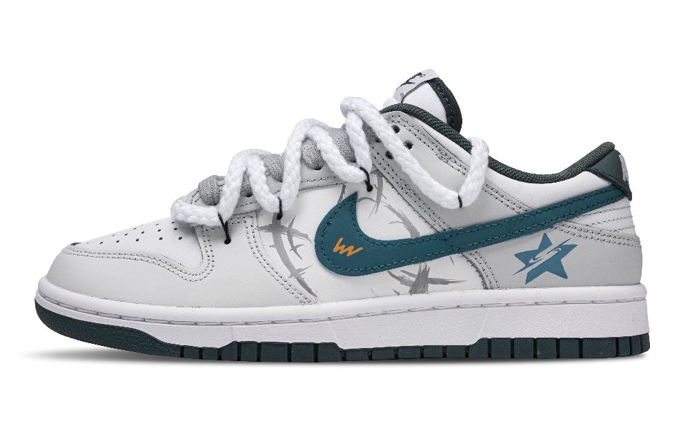 Nike Dunk Unasked Star Moon Lightweight And Breathable Low Top Skateboard Shoes Unisex Light Gray