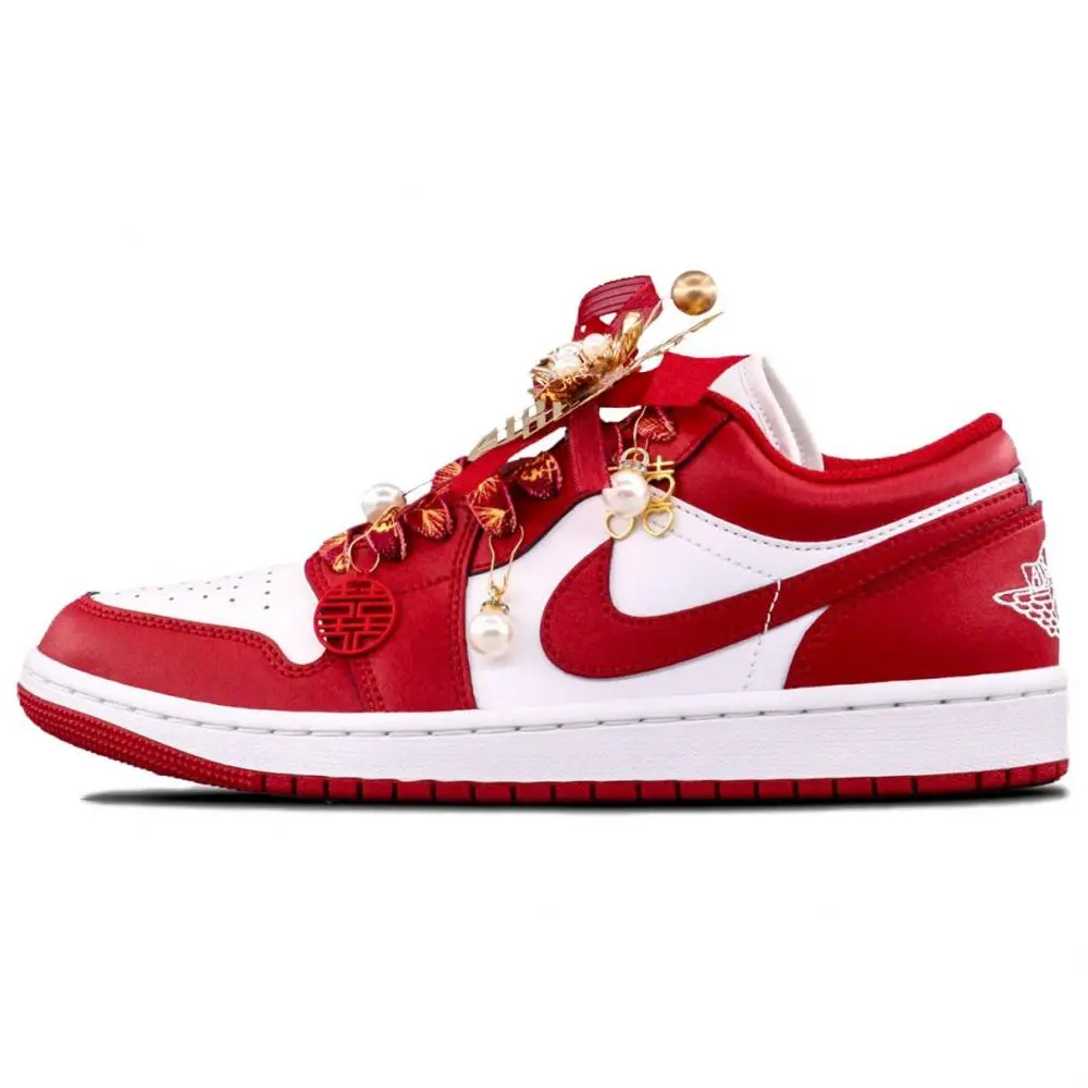 Jordan Air Jordan 1 Cushioning, Wear Resistant Low top Vintage Basketball Shoes Unisex Gold, Red