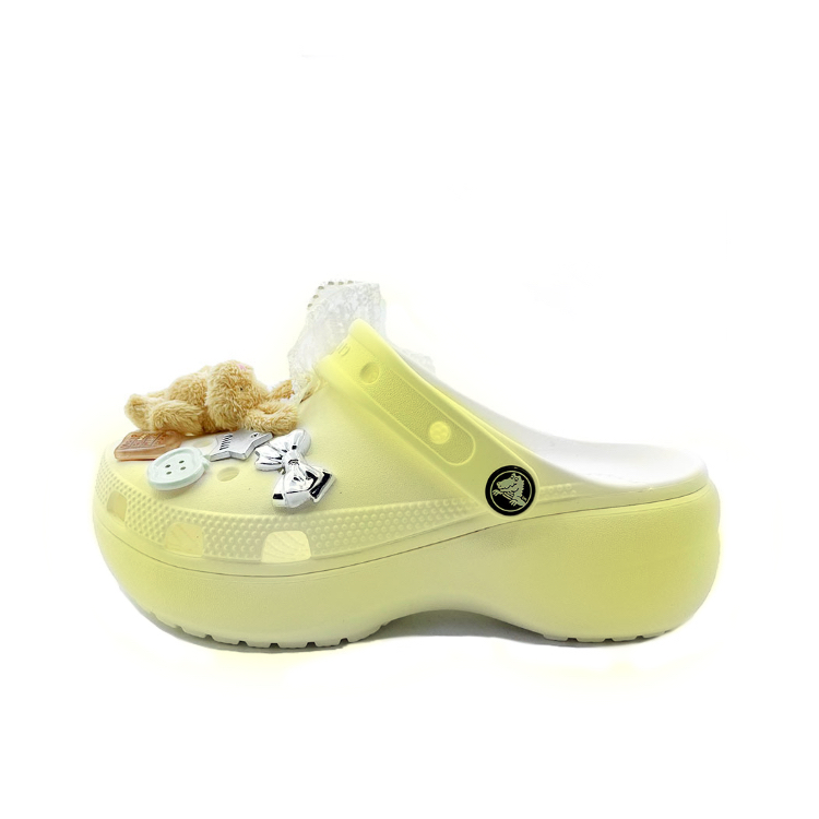 Crocs Classic Platform Clog Sponge Bunny Collection, Beach Girlish Campus Style Clogs Unisex Yellow купить в интернет-магазине Yoocart с быстрой доставкой по России.