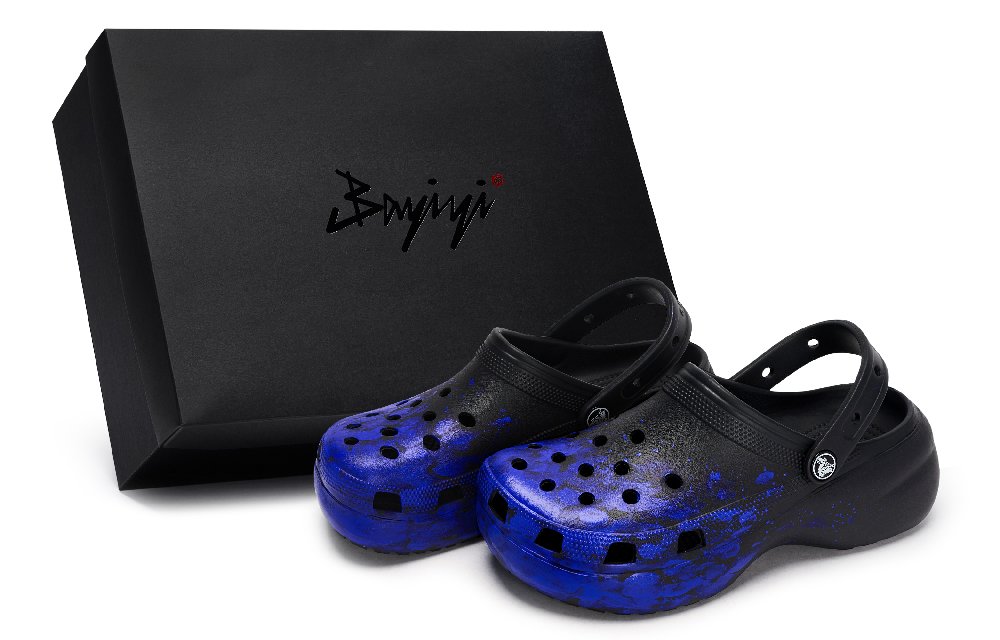 Crocs Classic Platform Clog 811 Manufacturing, Abyss Scene Clogs Women's Black Blue