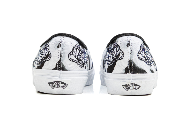 Vans Unisex Authentic Low Top Sneakers Black/White
