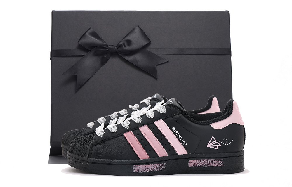 Adidas Originals SUPERSTAR Coverage Abrasion Resistant Low Top Skateboard Shoes Unisex Black Pink