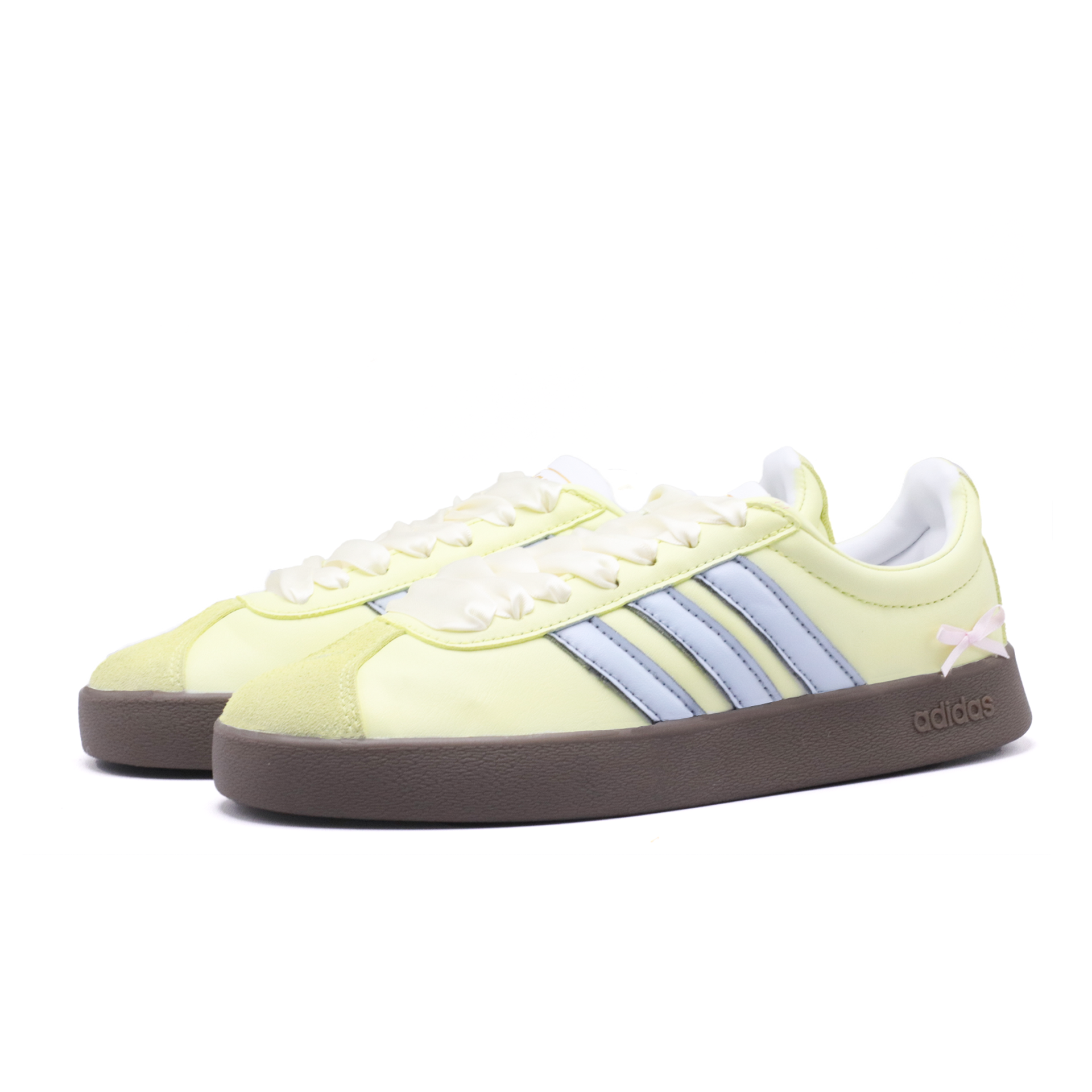 Adidas Vl Court Classic Sea Salt Cheese Low Top Skateboard Shoes Women's Yellow купить в интернет-магазине Yoocart с быстрой доставкой по России.
