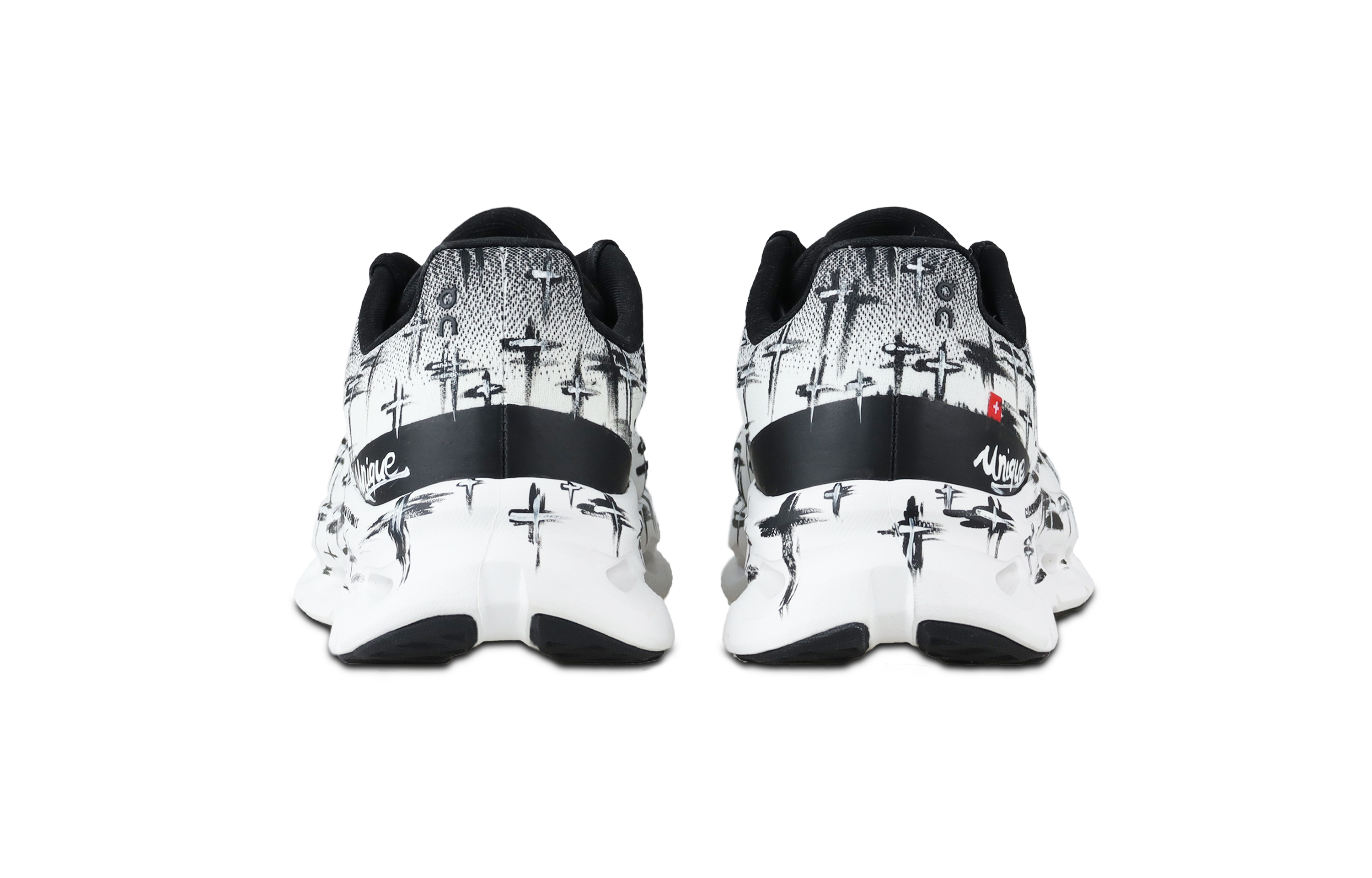 On Cloudtilt Collection Cushioning, Wear Resistant Low top Running Shoes Unisex Black White купить в интернет-магазине Yoocart с быстрой доставкой по России.