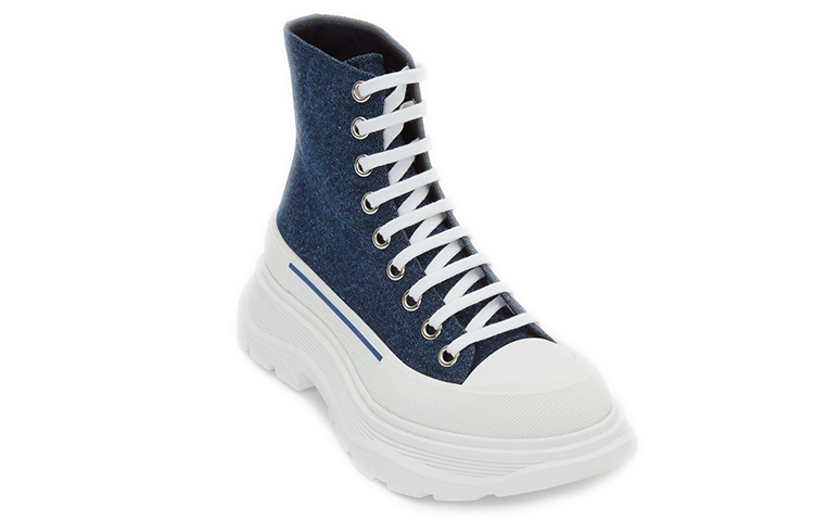 Alexander McQueen Tread Slick Lace Up Sneaker Boots Women's купить в интернет-магазине Yoocart с быстрой доставкой по России.