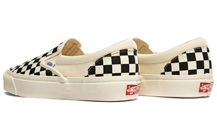 Vans Slip On Classic Canvas купить в интернет-магазине Yoocart с быстрой доставкой по России.