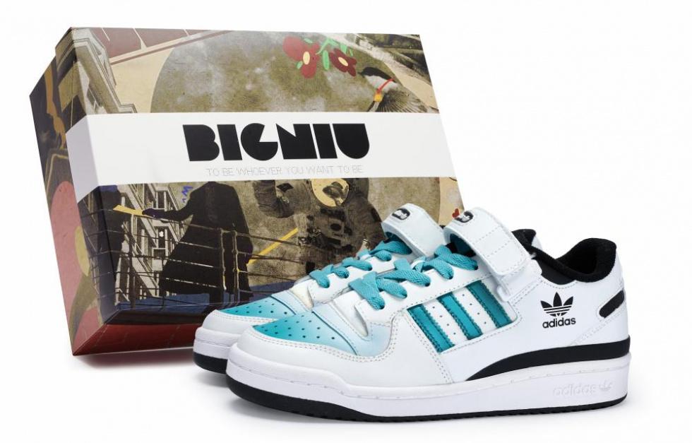 Adidas Originals FORUM Low Wear-resistant And Lightweight Low-Top Skateboard Shoes Unisex White Lake Blue Black