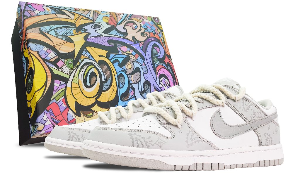 Nike Dunk Low-Top Skateboard Shoes Men's Gray White