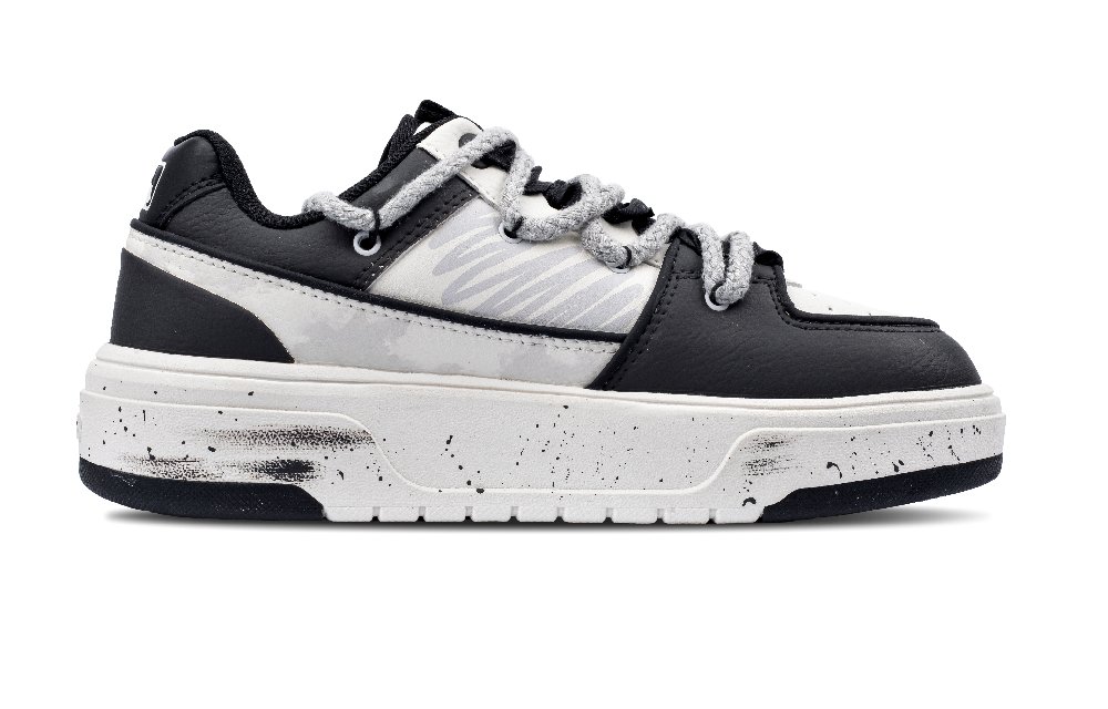MLB Chunky Liner Abrasion Resistant Height Increasing Slip Resistant Low Top Skateboard Shoes Unisex Black White