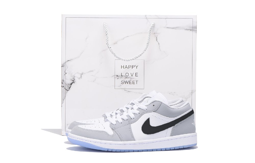 Jordan Air Jordan 1 Anti Slip And Wear Resistant Coverage Low Top Vintage Basketball Shoes Women's Light Gray