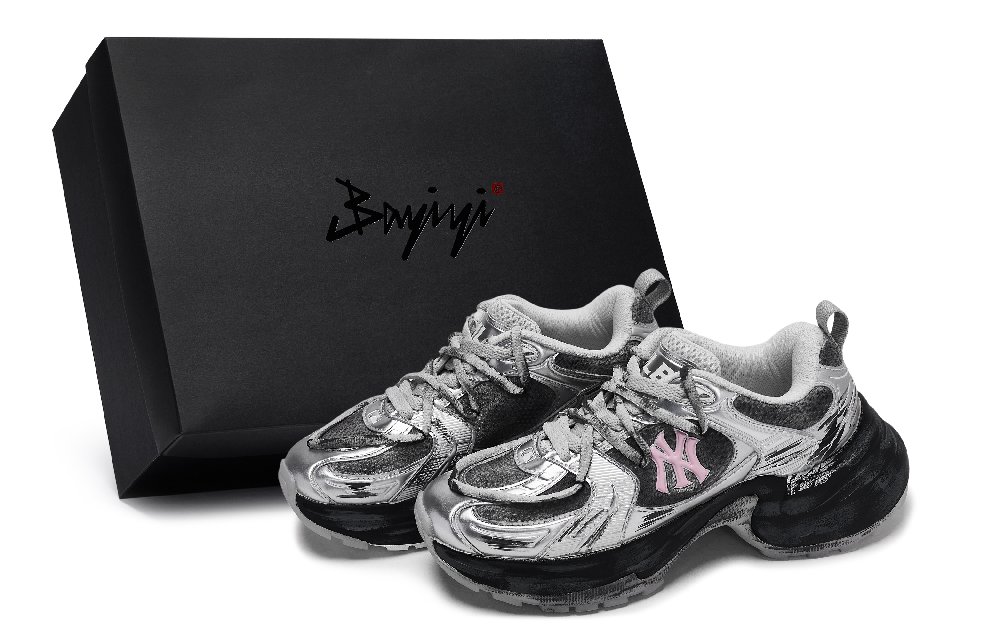 MLB New York Yankees Ex Machina Abrasion Resistant Low Top Casual Shoes Women's Black Gray Silver Pink