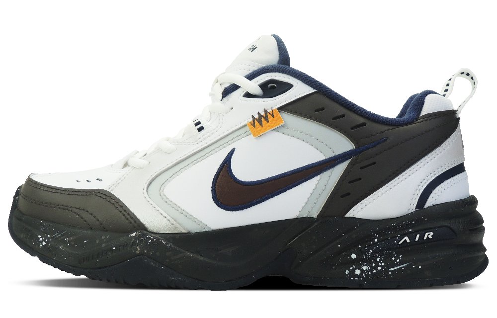 Nike Air Monarch 4 Low-Top Chunky Sneakers Unisex Black White
