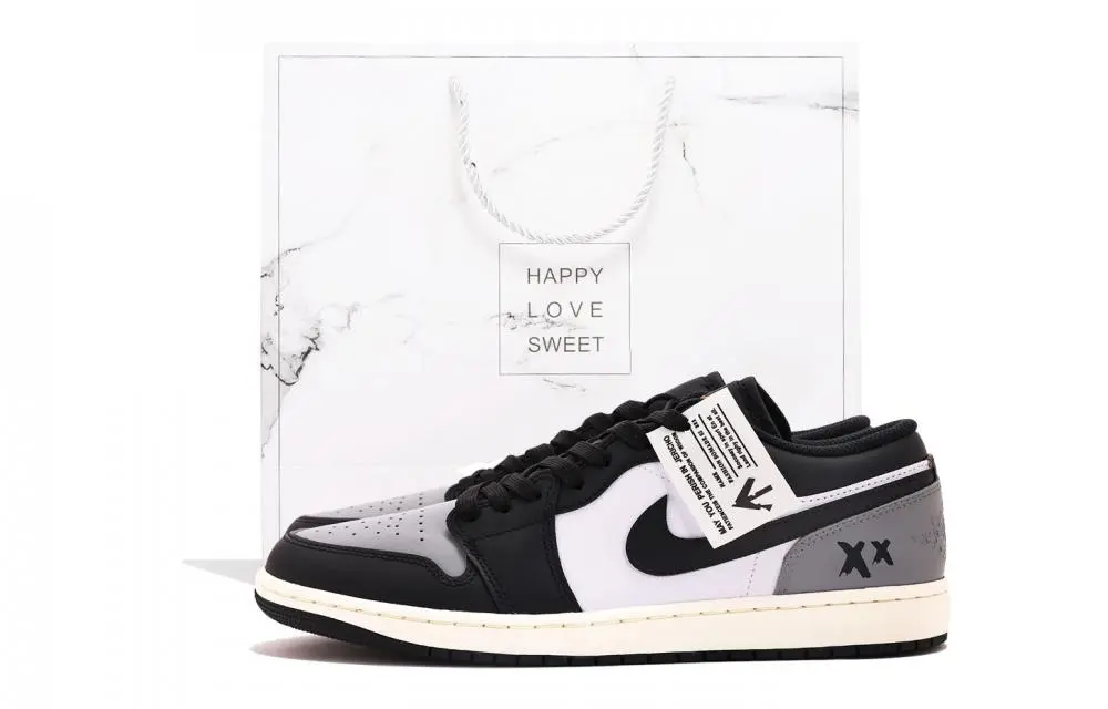 Jordan Air Jordan 1 Abrasion Resistant Coverage Low top Vintage Basketball Shoes Unisex Black Gray