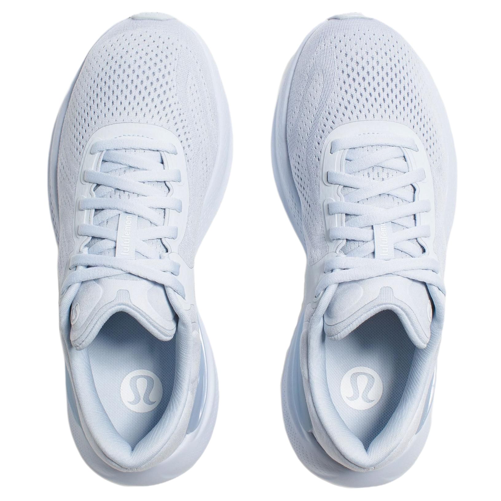 Lululemon Beyondfeel Cushioning Support Low Top Running Shoes Women's Light Blue купить в интернет-магазине Yoocart с быстрой доставкой по России.