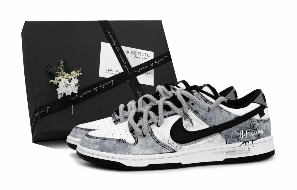 Nike Dunk Skateboard Shoes Unisex Low top Black/White