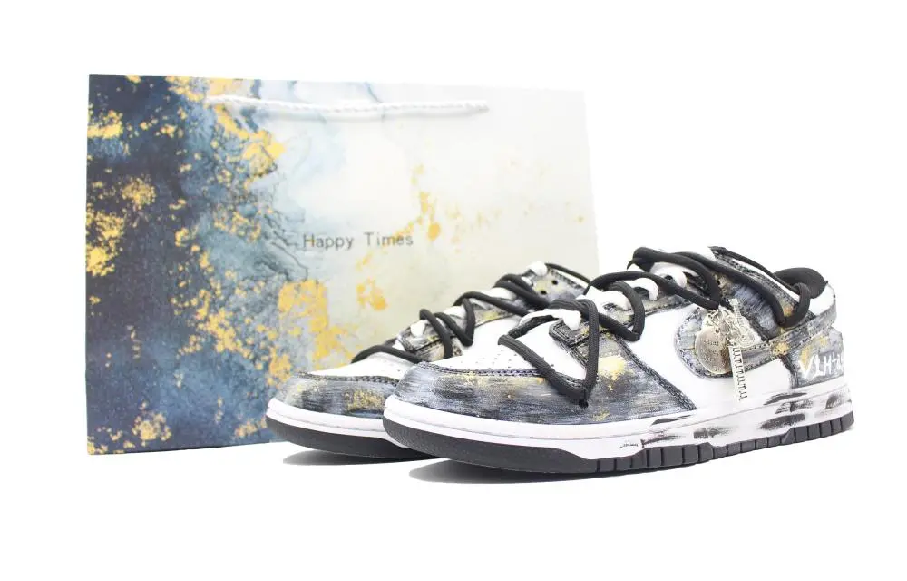 Nike Dunk Gold Rush Coverage Abrasion Resistant Low top Skateboard Shoes Unisex Black Gold