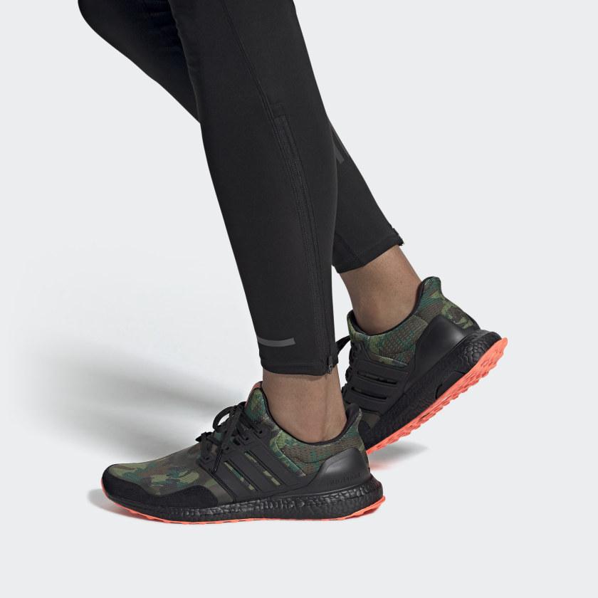 Adidas Ultra Boost Camo купить в интернет-магазине Yoocart с быстрой доставкой по России.