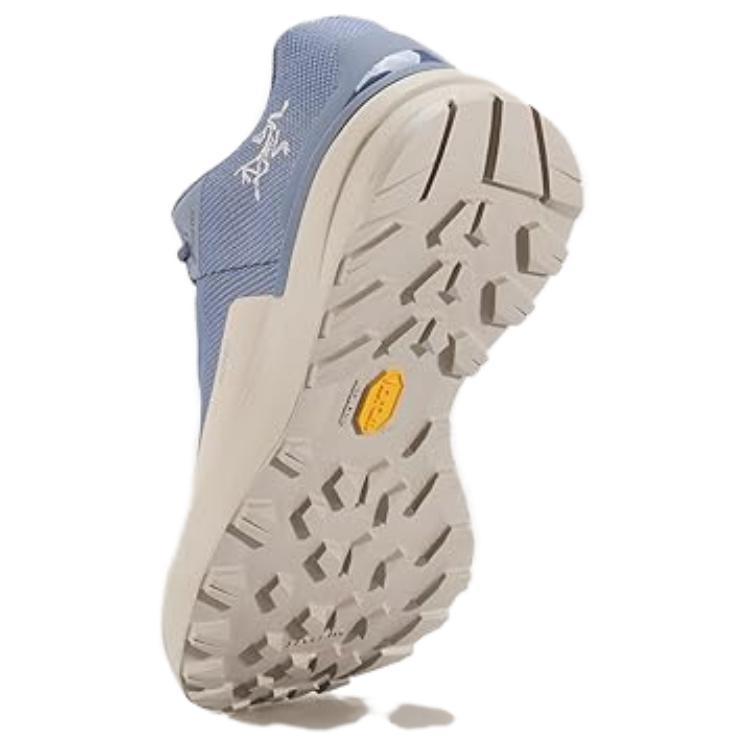 Arcteryx Kopec Low Top Hiking Shoes Women's Beige Blue купить в интернет-магазине Yoocart с быстрой доставкой по России.