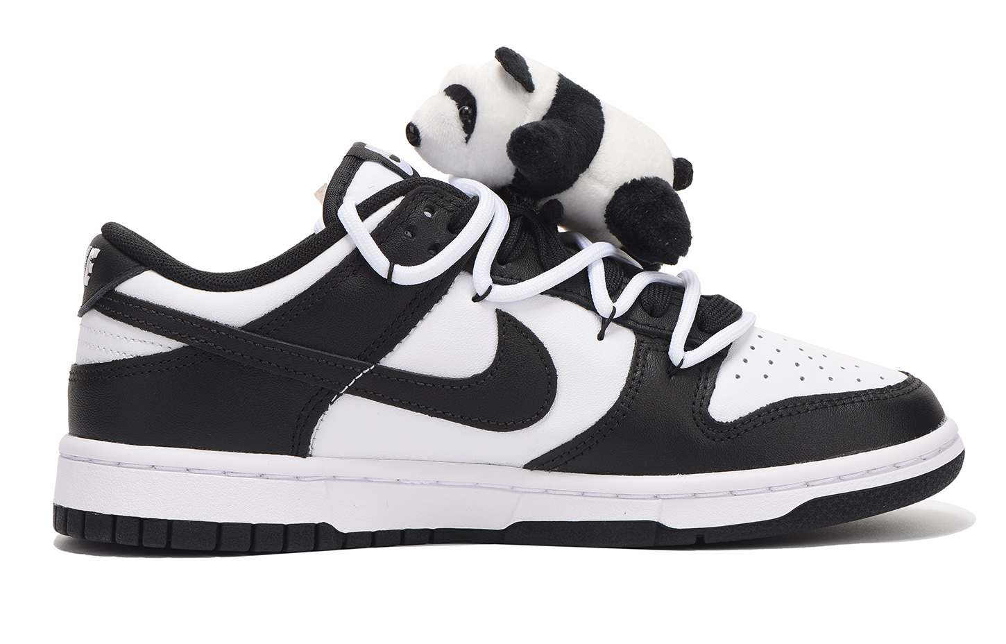 Nike Dunk Low Coverage Slip-Resistant Impact Resistance Wear-Resistant Low-Top Skateboard Shoes Unisex Black White купить в интернет-магазине Yoocart с быстрой доставкой по России.