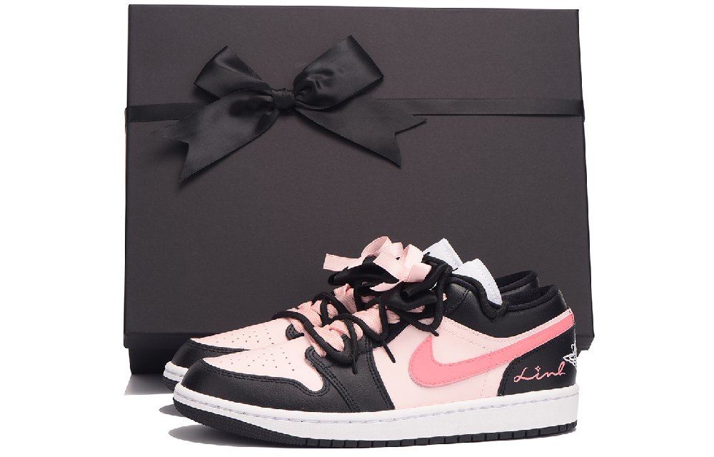 Jordan Air Jordan 1 Slip-Resistant Coverage Low-Top Vintage Basketball Shoes Women's Black Pink