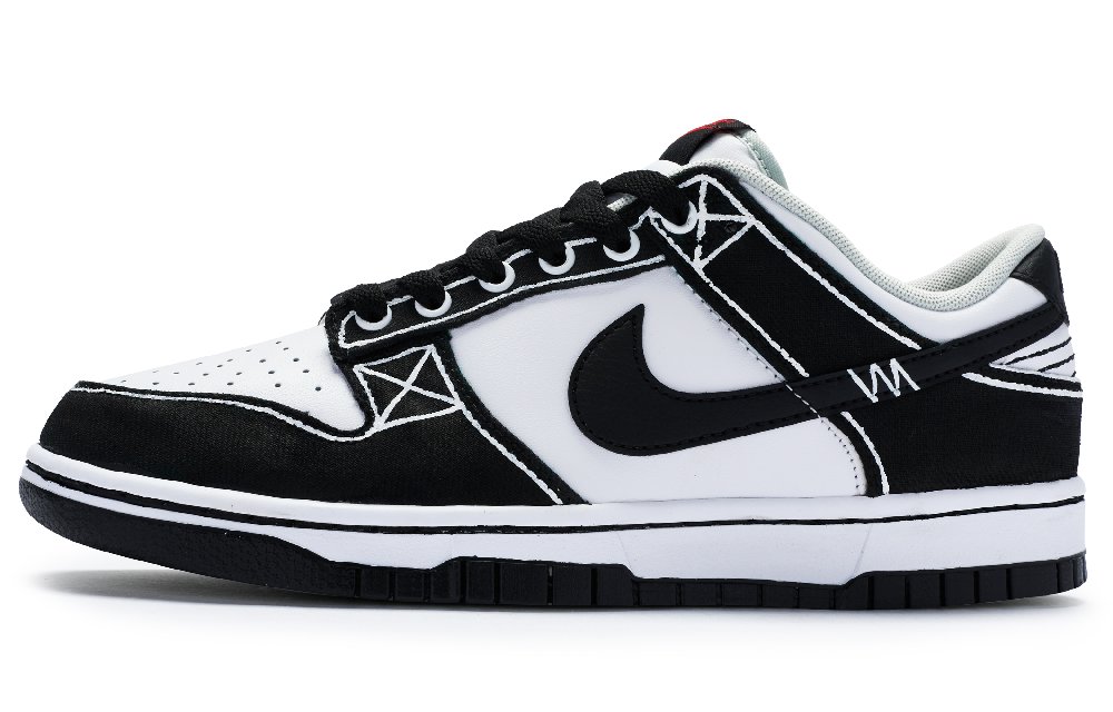 Nike Dunk Low Top Skateboard Shoes Men's Black White