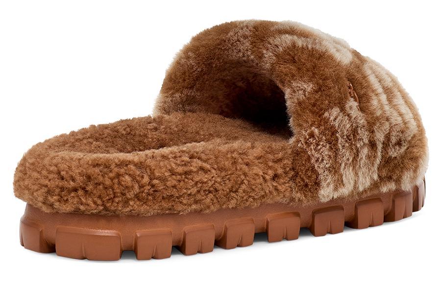 UGG Logo Slides 'Brown' Women's купить в интернет-магазине Yoocart с быстрой доставкой по России.