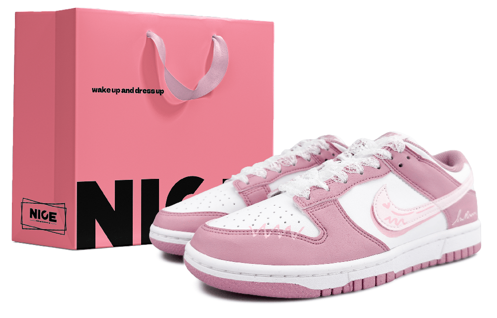 Nike Dunk Abrasion Resistant Low Top Skateboard Shoes Women's Pink