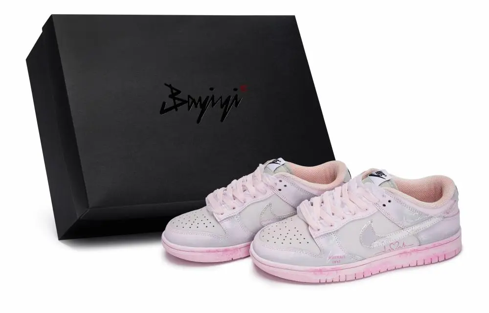 Nike Dunk Skateboard Shoes Women's Low top Gray/Pink/Silver