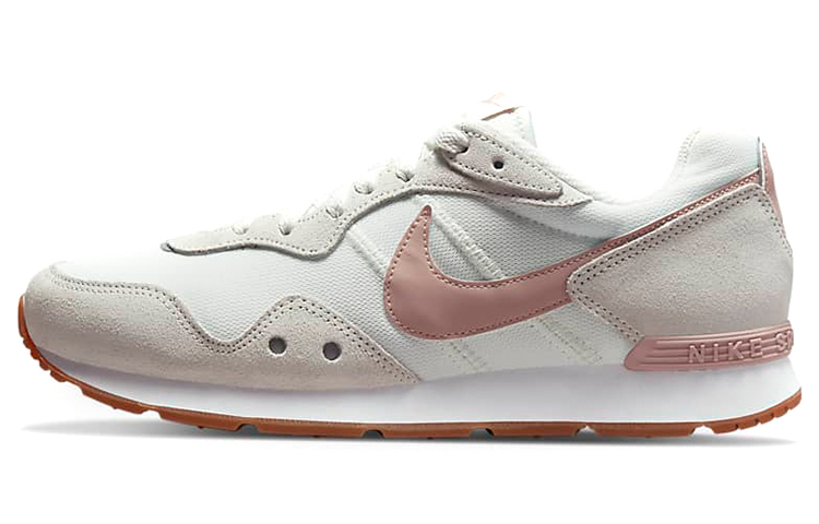 NIKE Беговые кроссовки с низким верхом для женщин