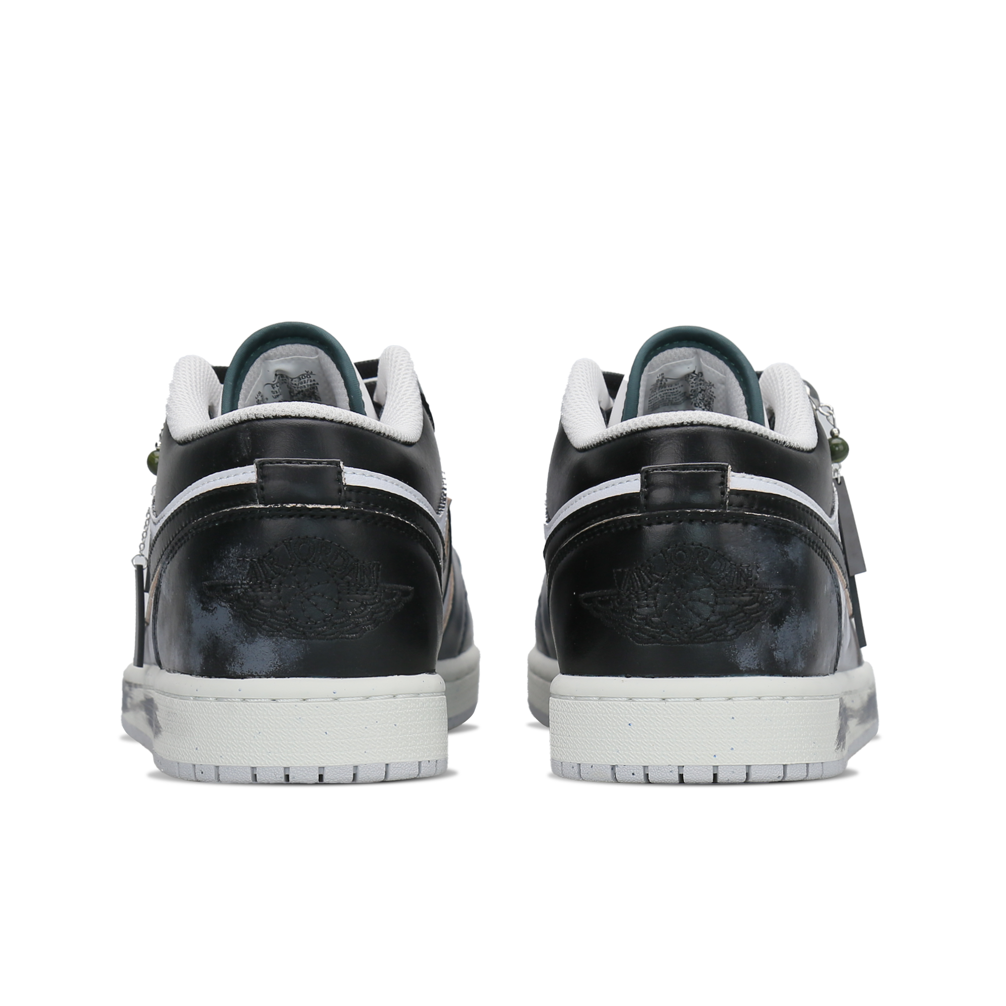 Jordan Air Jordan 1 Low Top Vintage Basketball Shoes Unisex Black White купить в интернет-магазине Yoocart с быстрой доставкой по России.