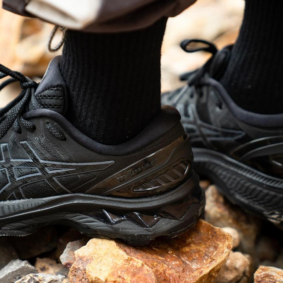 Asics Gel Kayano 27 'Black' купить в интернет-магазине Yoocart с быстрой доставкой по России.