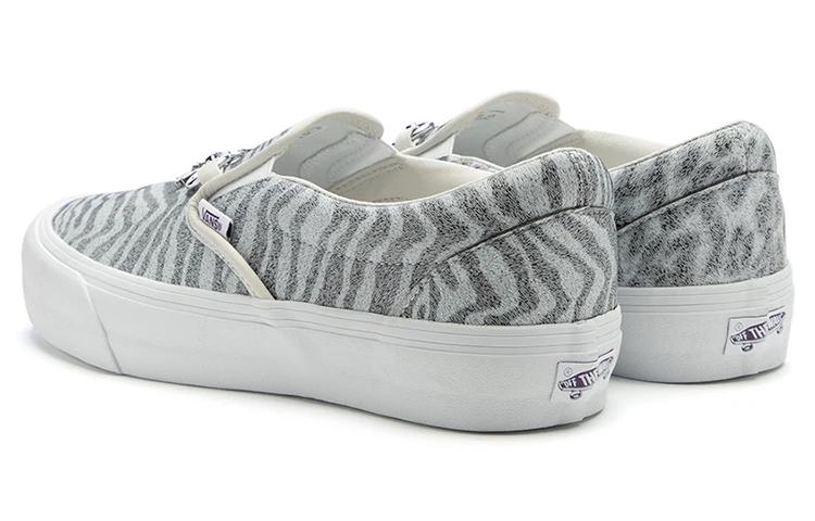Vans Needles X Vault Classic Slip On V 'Animal Print White' купить в интернет-магазине Yoocart с быстрой доставкой по России.