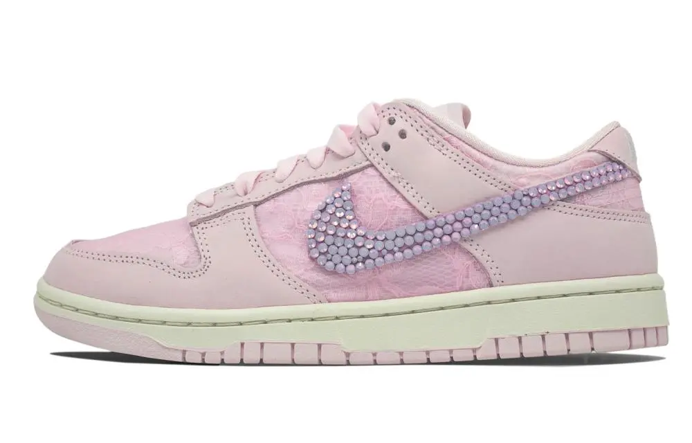 Nike Dunk Crimson Sakura With Snow Abrasion Resistant Low top Skateboard Shoes Women's Pink Purple