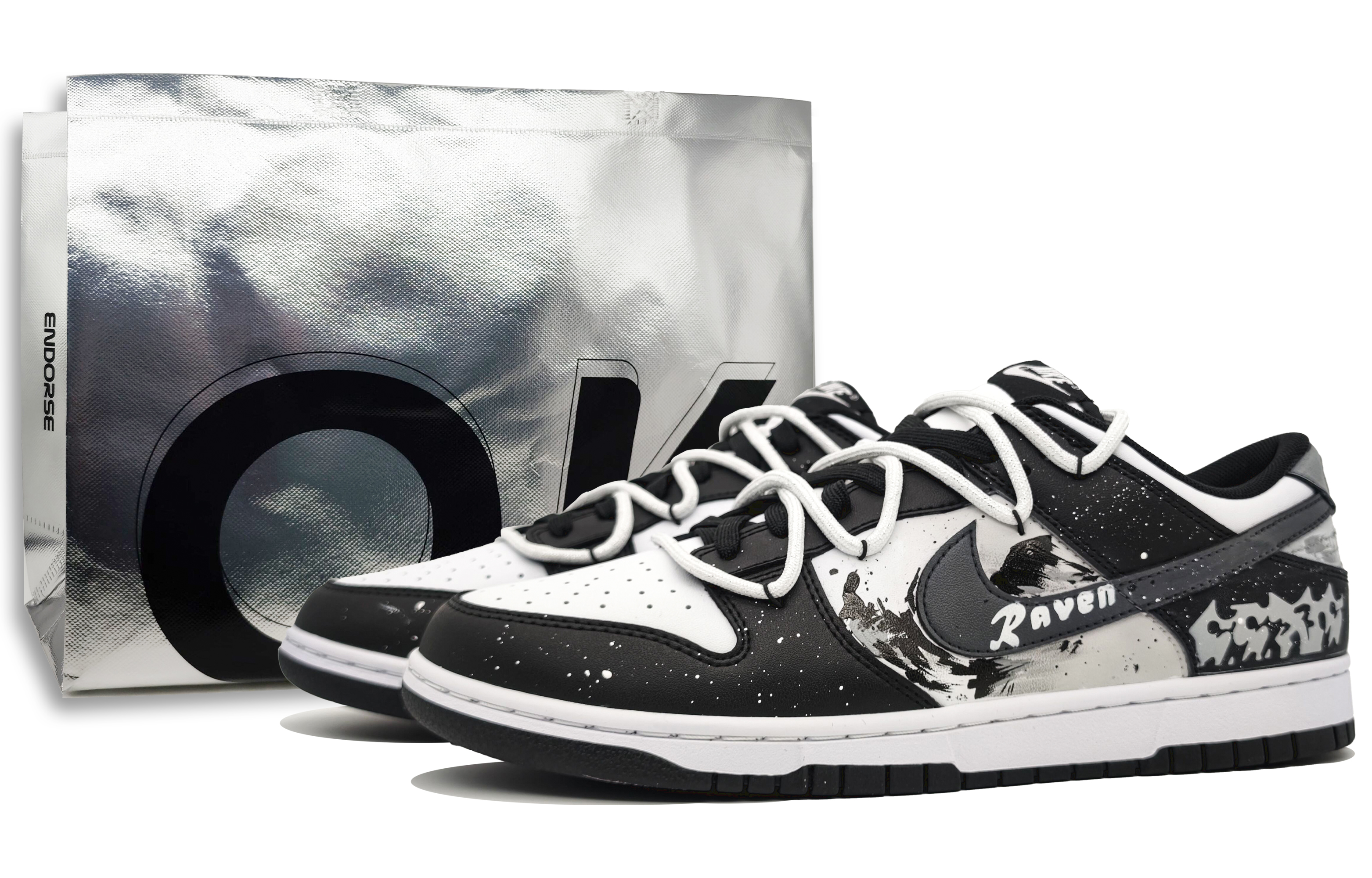 Nike Dunk Wear resistant And Lightweight Low top Skateboard Shoes Unisex Silver Gray