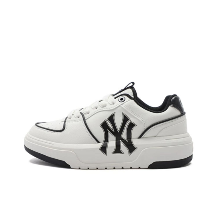MLB Chunky Liner Yankees Princess Anti Slip Wear Resistant Low Top Skateboard Shoes Unisex White Pink