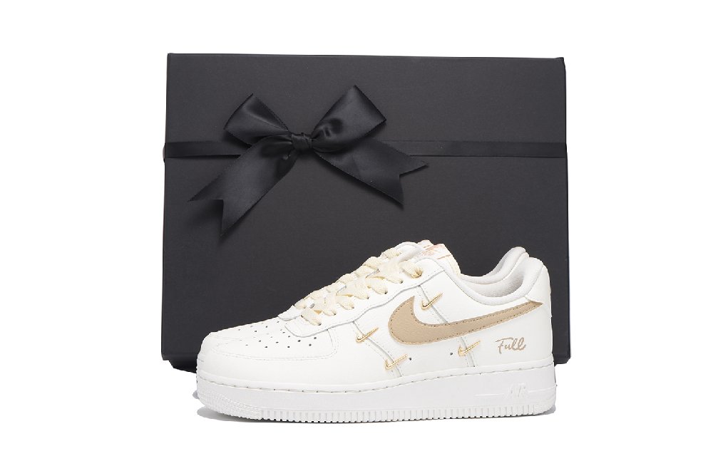 Nike Air Force 1 Coverage Anti-Slip And Wear-Resistant Low-Top Skateboard Shoes Women's White Gold