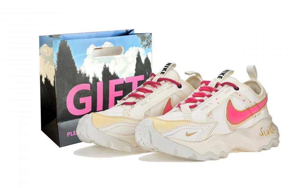 Nike TC 7900 Cushioning Wear-Resistant Casual Shoes Women's Beige Rose Red