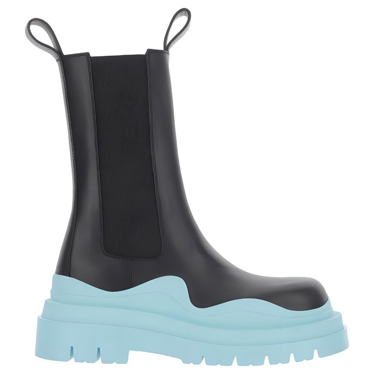 Bottega Veneta Tire Chelsea Boots Women's Black/Blue купить в интернет-магазине Yoocart с быстрой доставкой по России.