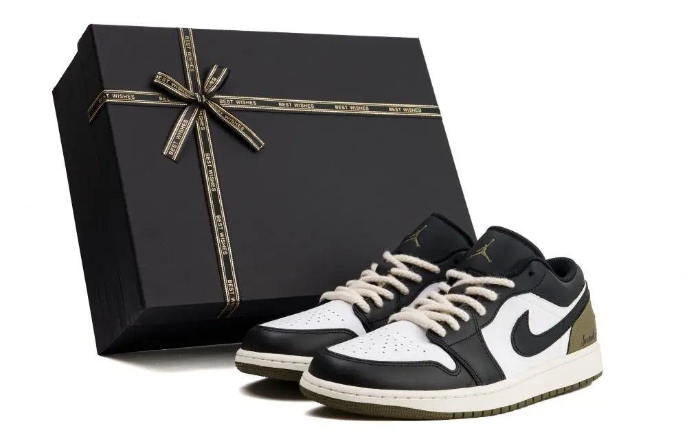 Jordan Air Jordan 1 Cushioning, Wear Resistant Low top Vintage Basketball Shoes Unisex Black Green