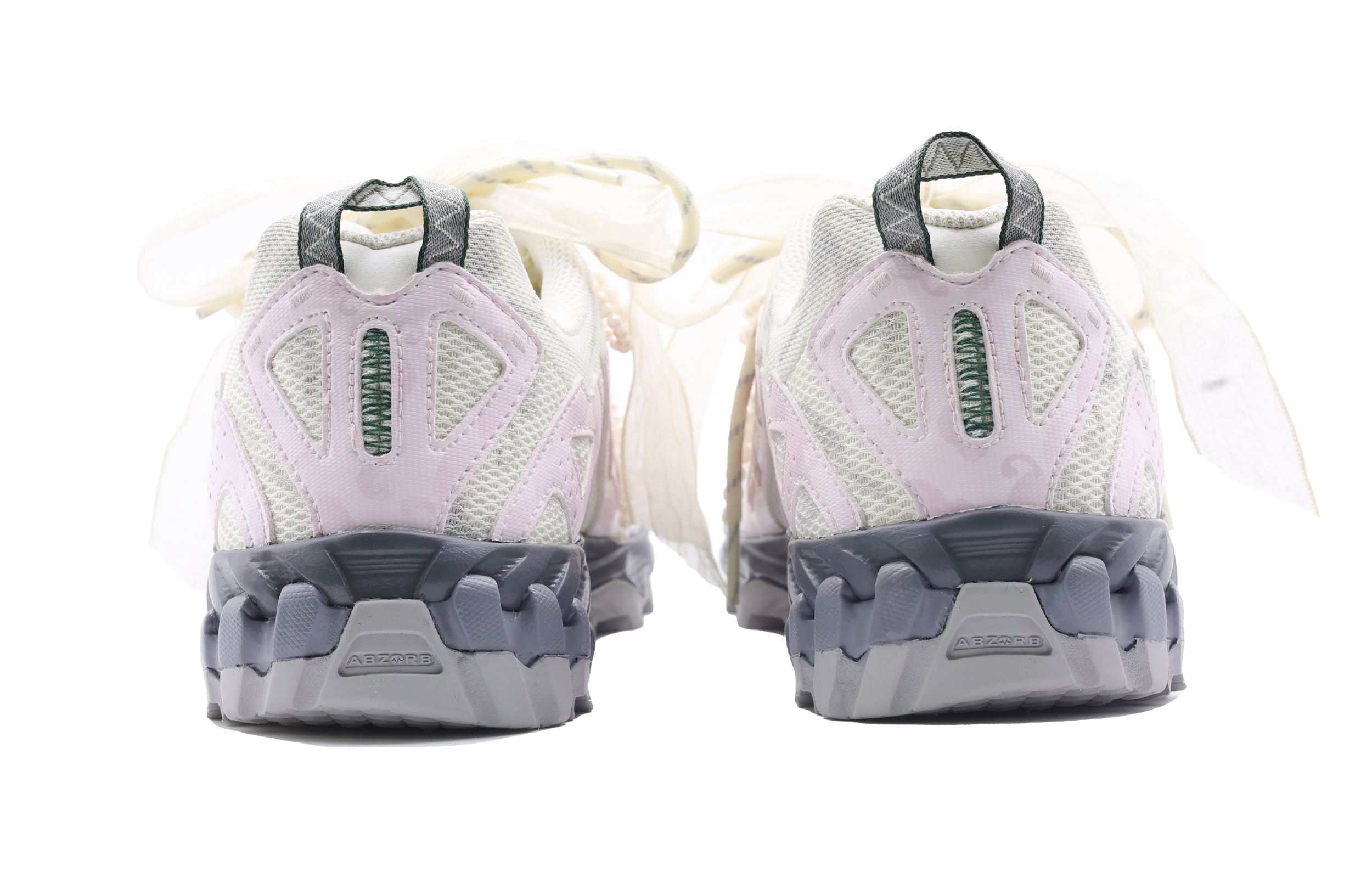 New Balance 610T Heartbeat Moments Abrasion Resistant Low top Hiking Shoes Unisex Pink купить в интернет-магазине Yoocart с быстрой доставкой по России.