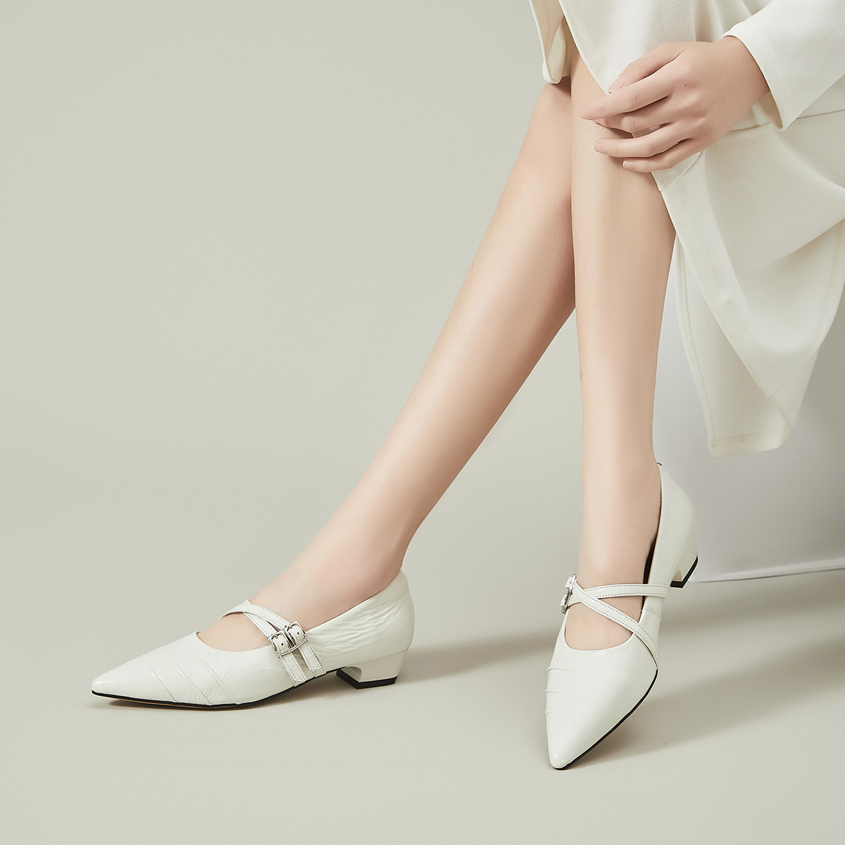 EBLAN Chunky Heel Mary Jane Shoes Women's купить в интернет-магазине Yoocart с быстрой доставкой по России.