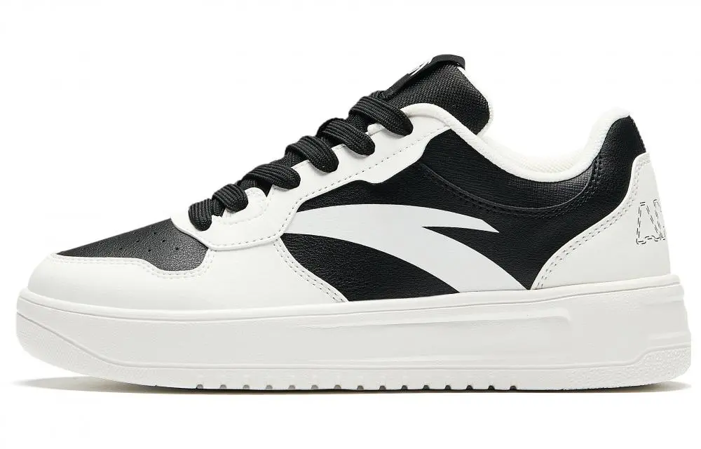 Anta Slip Resistant Abrasion Resistant Low top Running Shoes Women's Black White