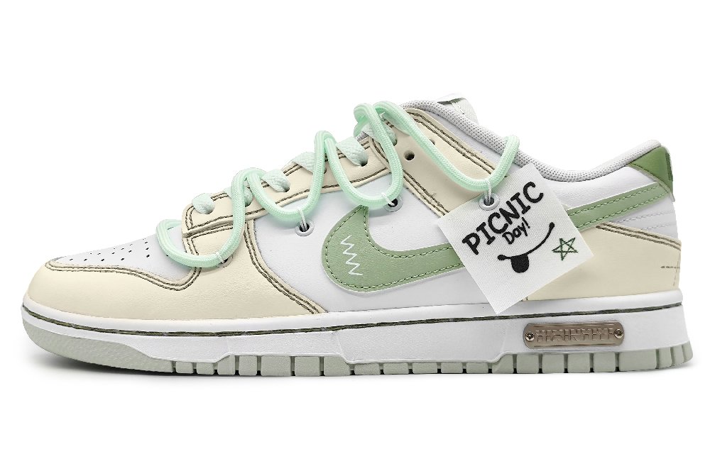 Nike Dunk Anti-Slip And Wear-Resistant Lightweight Low-Top Skateboard Shoes Women's Light Yellow
